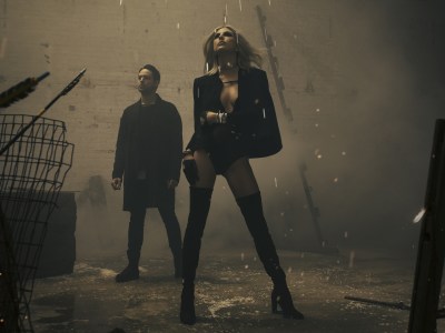 phantogram_artist_image_2_-_by_timothy_saccenti
