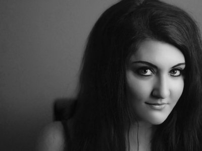 Gina-Sicilia-Press-Photo